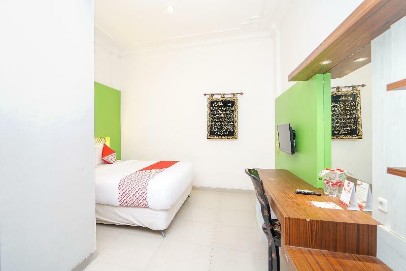 Oyo 231 Hotel Andita Syariah Surabaya Exterior foto